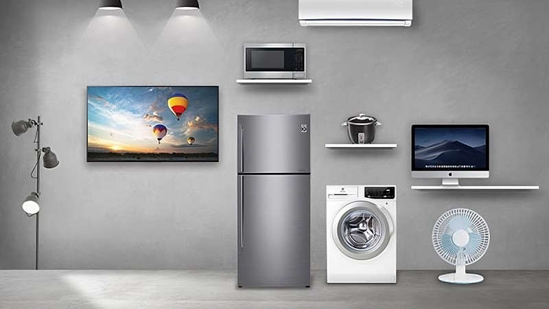 Đối với các thiết bị điện tử như máy tính, tivi, loa di động, bạn không cần vệ sinh quá thường xuyên