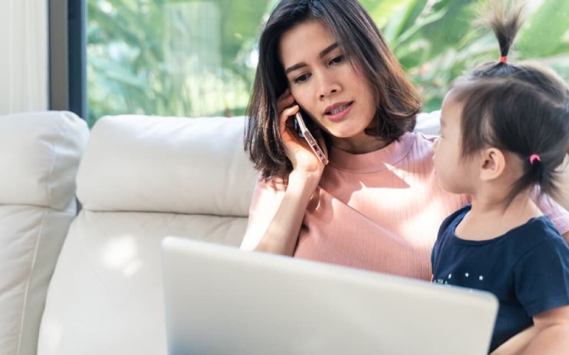 Gián đoạn cuộc trò chuyện của cha mẹ