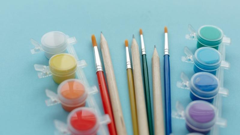 Chọn nguyên liệu, màu vẽ, loại giấy