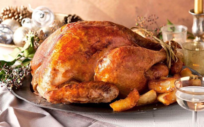 Gà tây chiên giòn vàng rụm, thơm phức