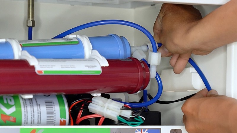 Các khớp nối giữa dây dẫn và hệ thống lọc bị lỏng