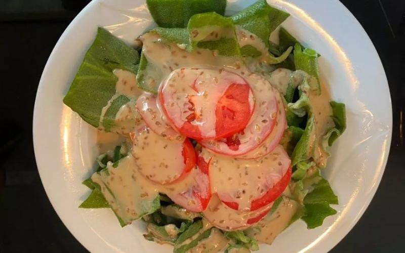 Salad rau bông tuyết cà chua