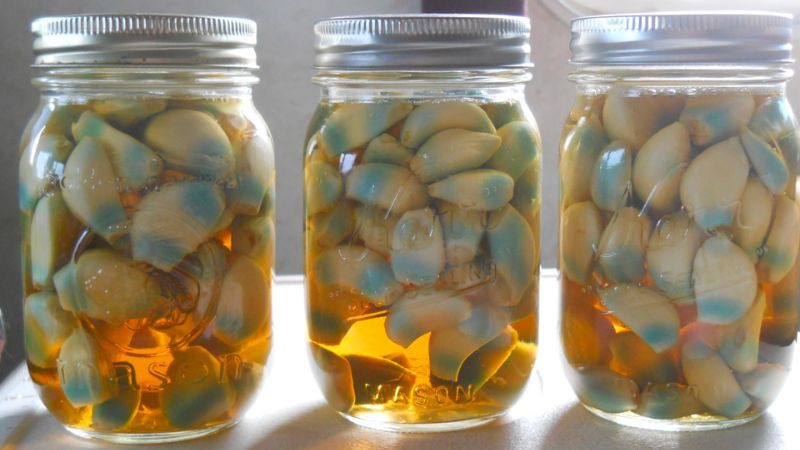 Cách làm tỏi ngâm giấm không bị xanh