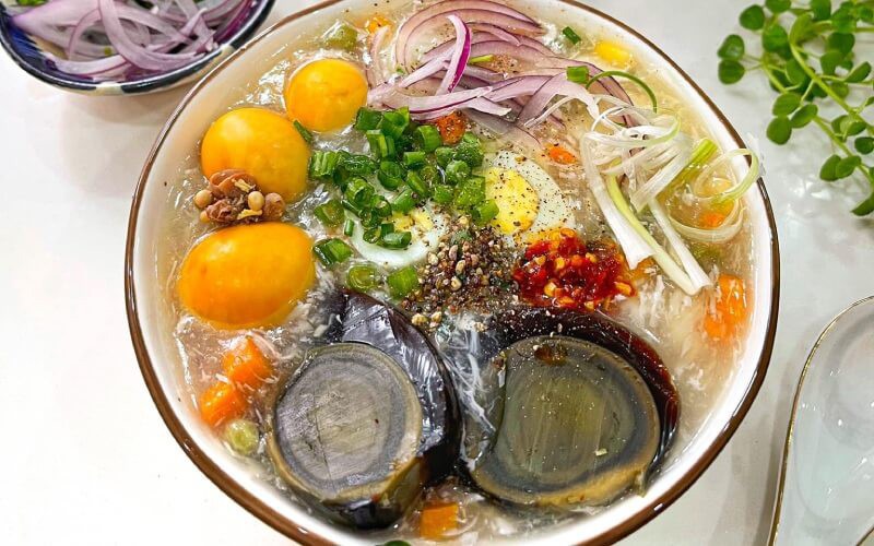 Súp hàu trứng bắc thảo