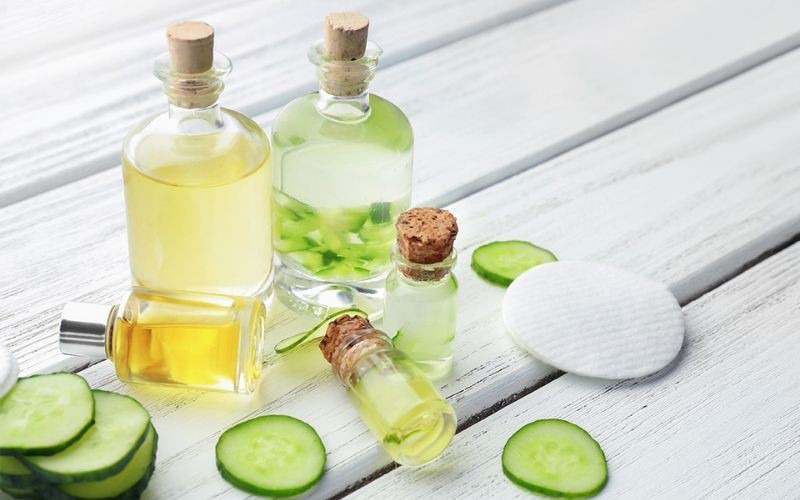 Dùng toner vào mỗi buổi sáng và tối để đem lại hiệu quả làm sạch nhất cho da